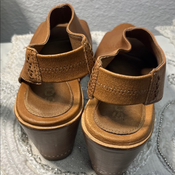 EUC Sorel After Hours Slingback Wedges - Picture 15 of 15